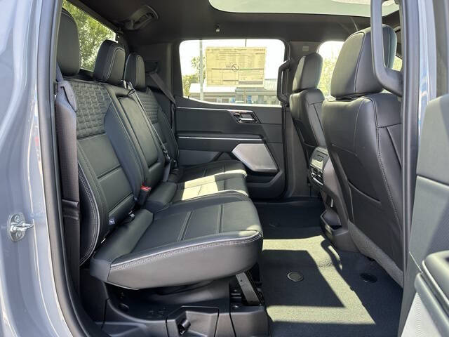 2025 GMC Sierra EV Denali