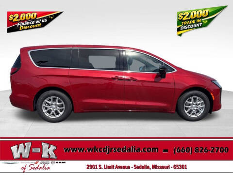 2027 Chrysler Pacifica Select