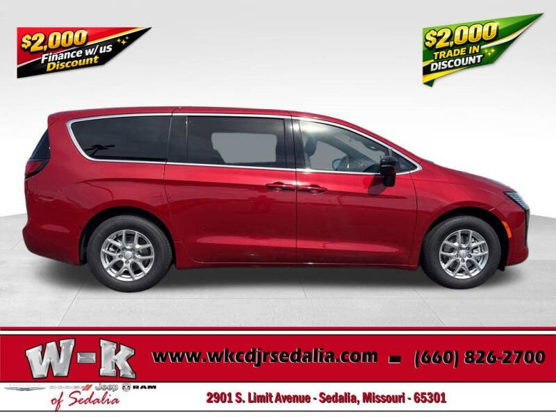 2027 Chrysler Pacifica Select