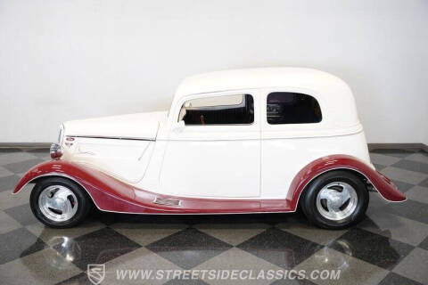 1933 Ford Victoria