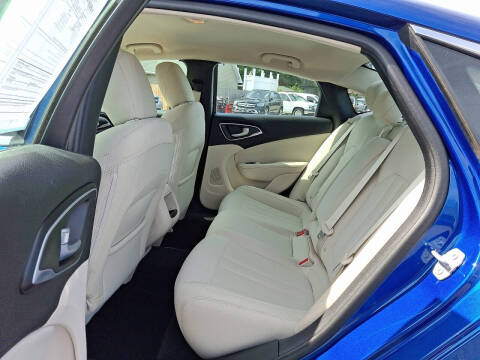 2016 Chrysler 200 Limited