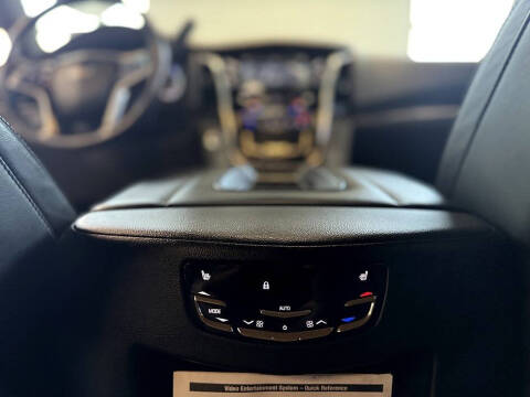 2019 Cadillac Escalade Platinum