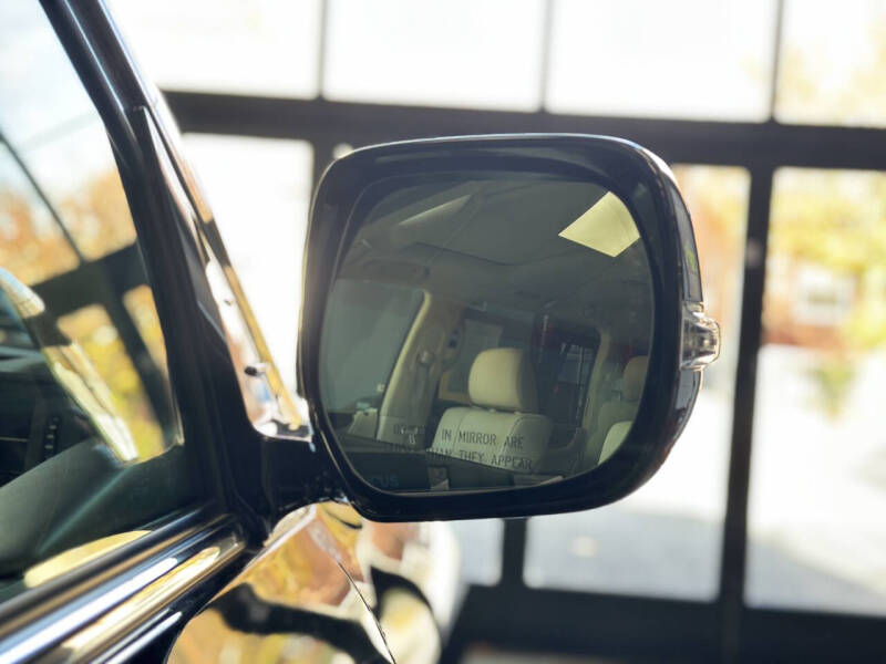 2018 Lexus LX 570 Two-Row