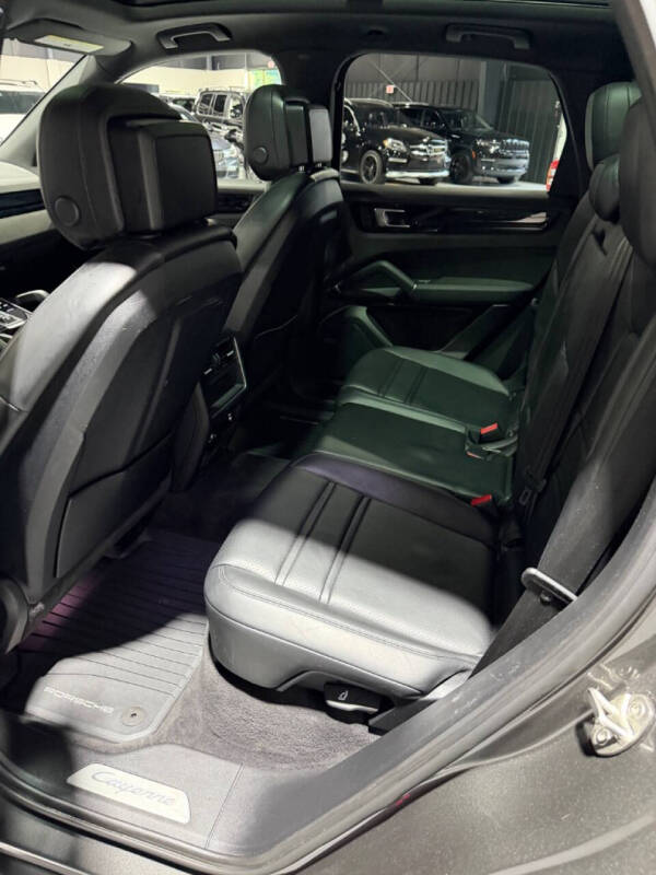 2023 Porsche Cayenne