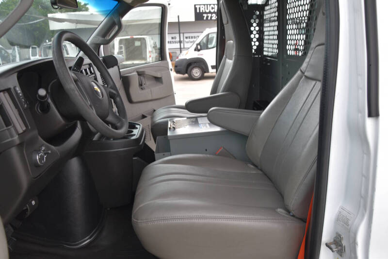 2017 Chevrolet Express 2500