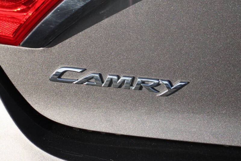 2017 Toyota Camry LE