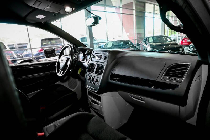 2017 Dodge Grand Caravan SE Plus
