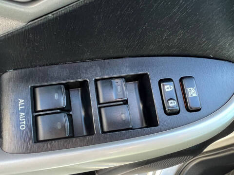 2014 Toyota Prius Three
