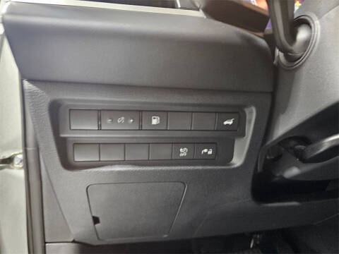 2025 Mitsubishi Outlander PHEV SE