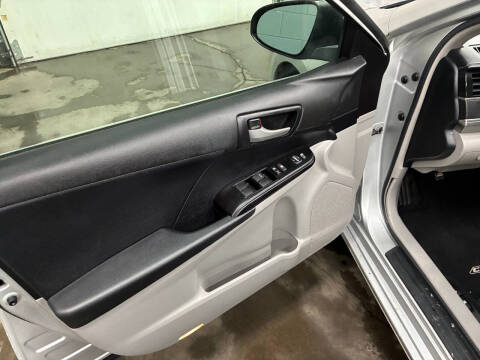 2012 Toyota Camry LE