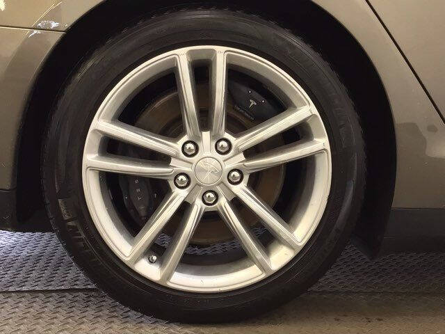 2015 Tesla Model S 85D