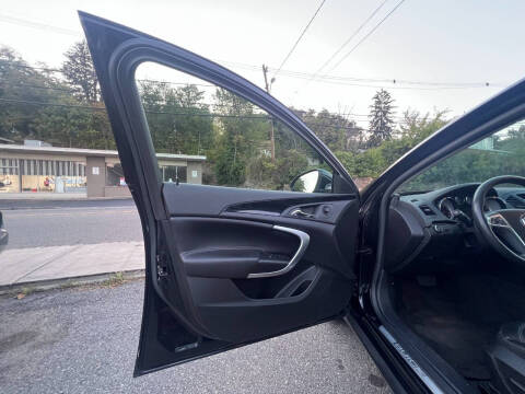 2012 Buick Regal Premium 1