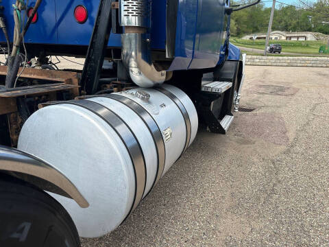 2011 Mack Pinnacle
