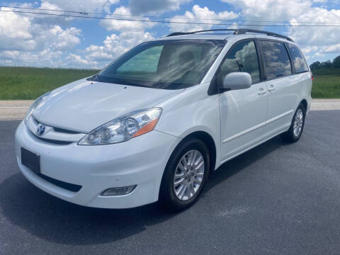 2009 Toyota Sienna for sale at WOOTEN AUTOMOTIVE, LLC in Landrum SC