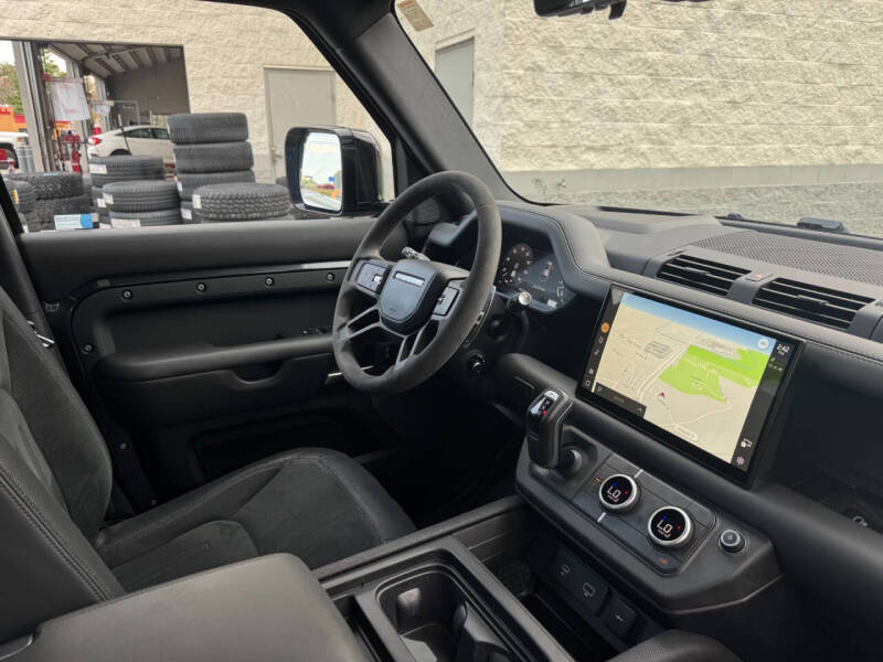 2023 Land Rover Defender