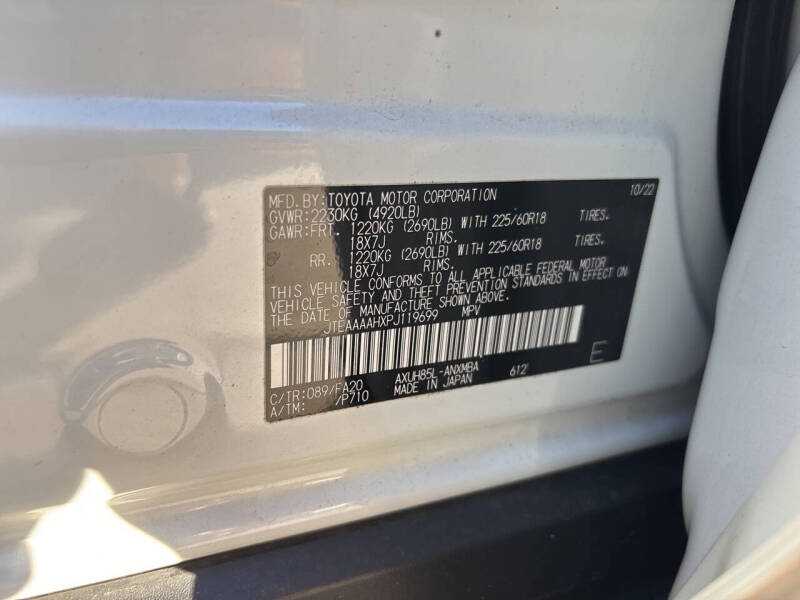 2023 Toyota Venza LE