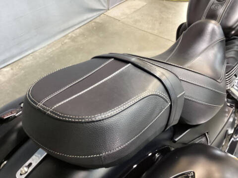 2018 Indian Springfield Dark Horse&#