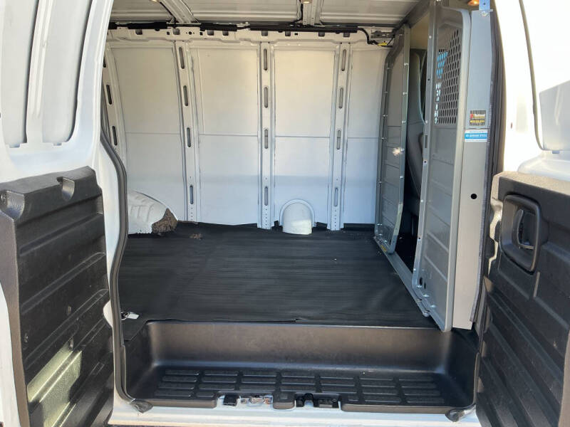 2020 Chevrolet Express 2500