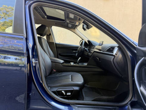 2018 BMW 3 Series 320i xDrive