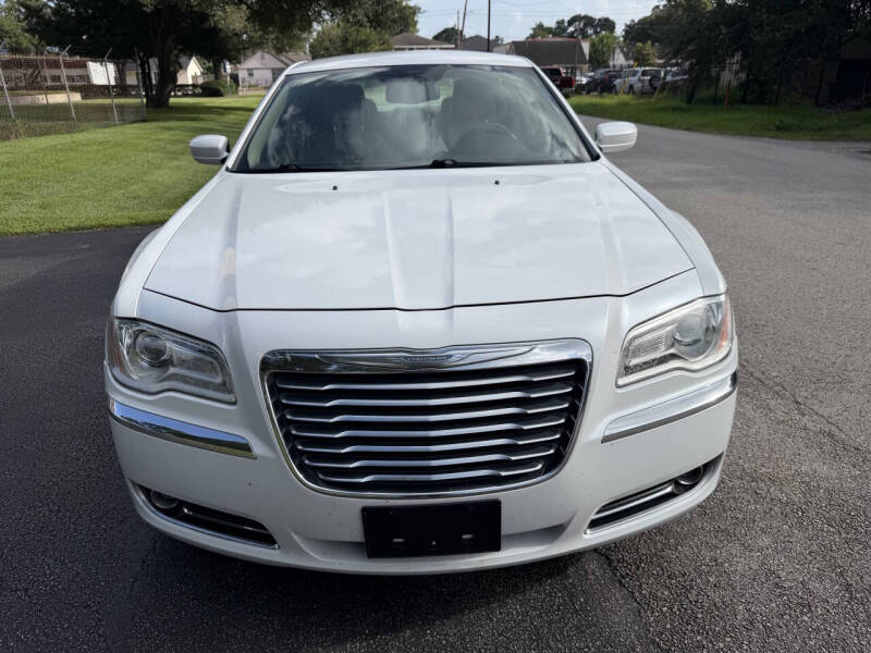 2013 Chrysler 300