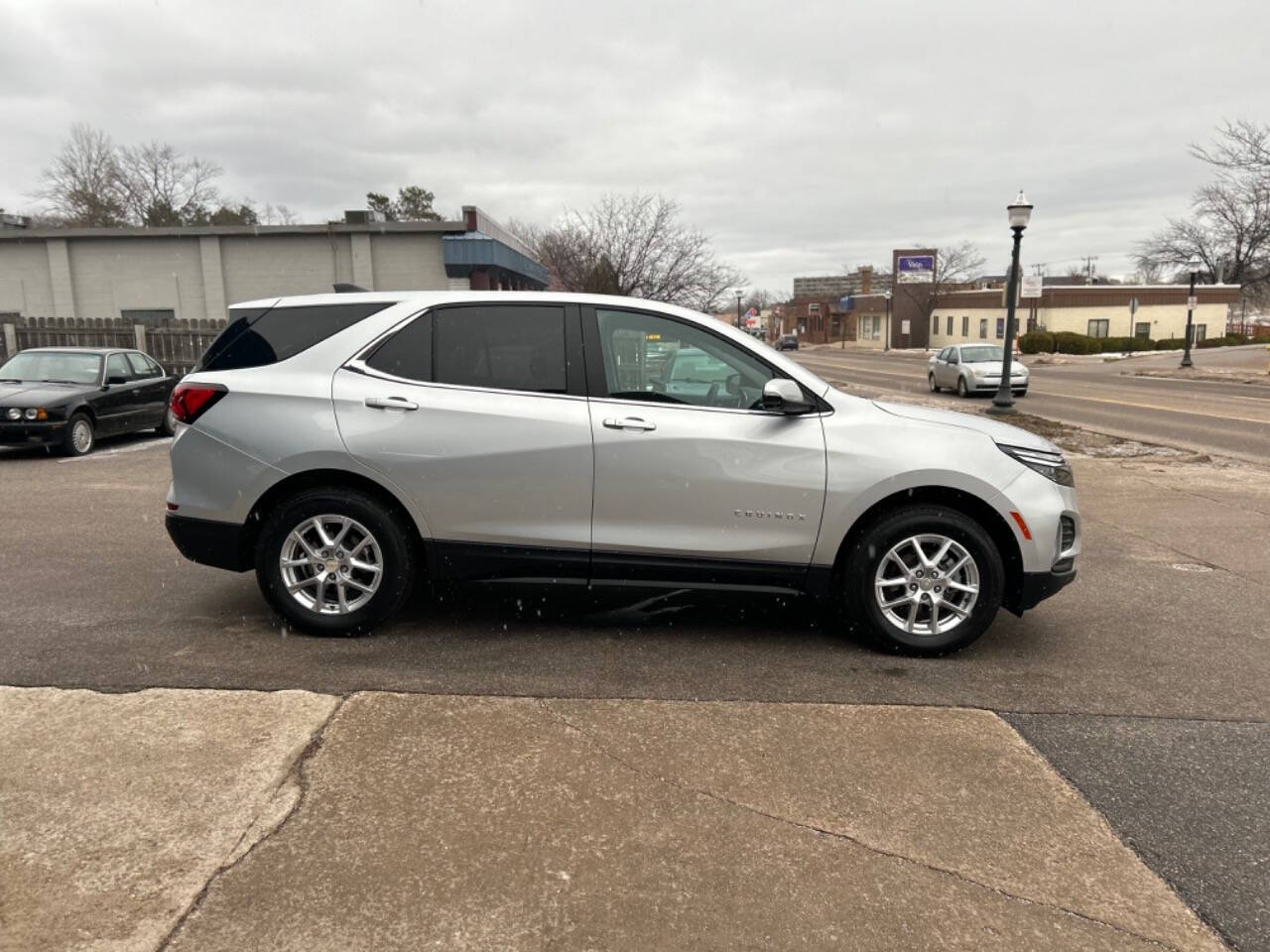 2022 Chevrolet Equinox for sale at Jon's Auto in Marquette, MI