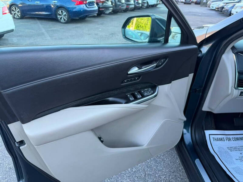 2019 Cadillac XT4 Premium Luxury
