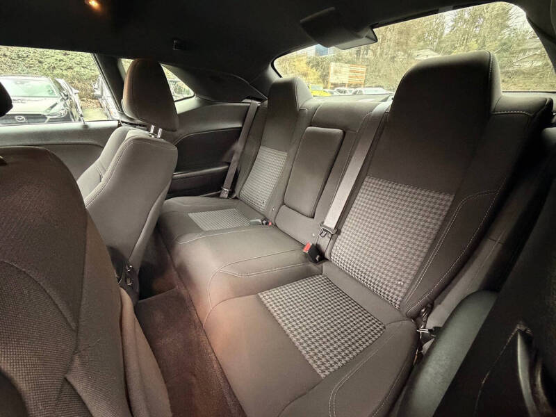 2021 Dodge Challenger SXT