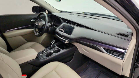 2023 Cadillac XT4 Luxury