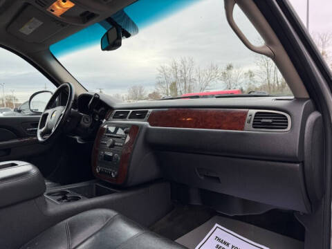 2011 Chevrolet Suburban LT