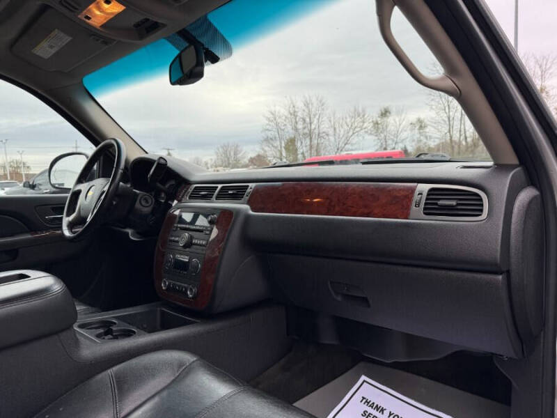 2011 Chevrolet Suburban LT