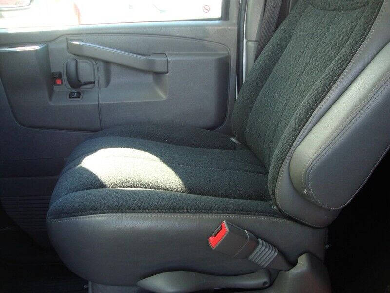 2021 Chevrolet Express 2500