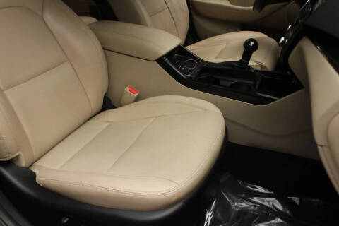 2014 Kia Cadenza Premium