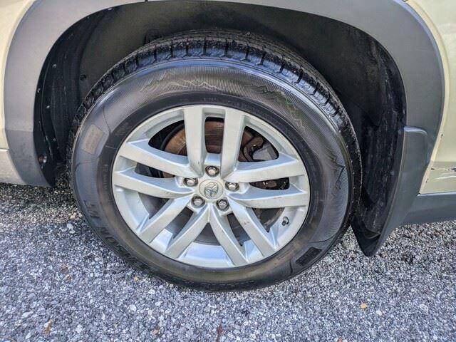 2014 Toyota Highlander LE