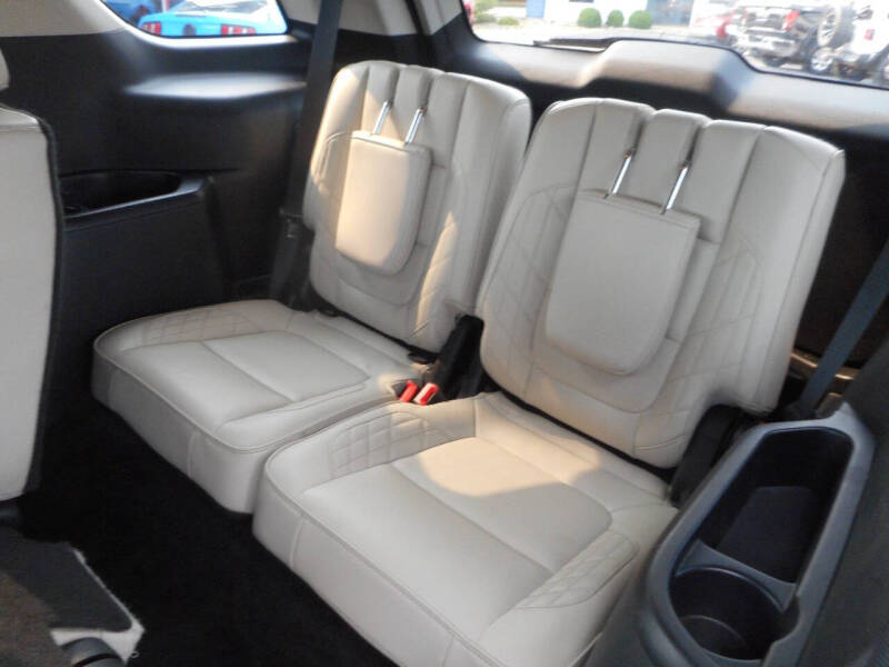 2017 Ford Explorer Platinum
