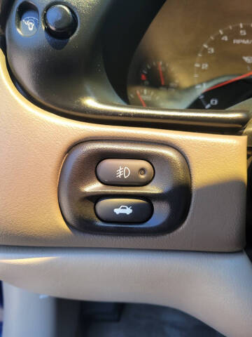 2004 Chevrolet Corvette