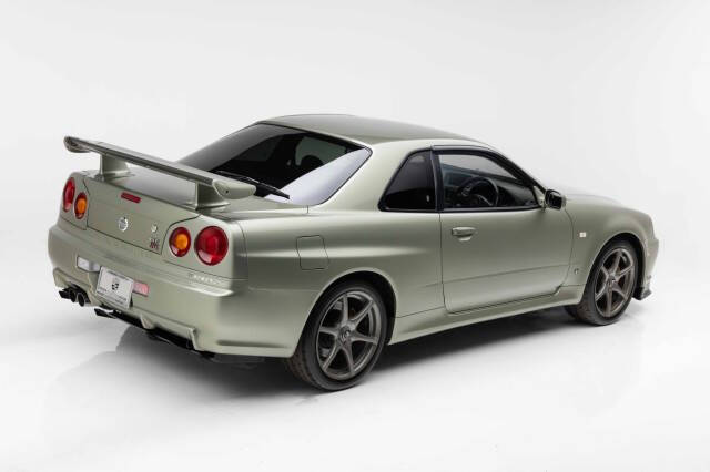 2002 Nissan GT-R