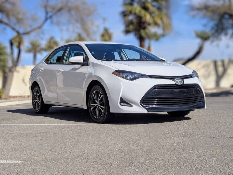 2017 Toyota Corolla LE photo 2