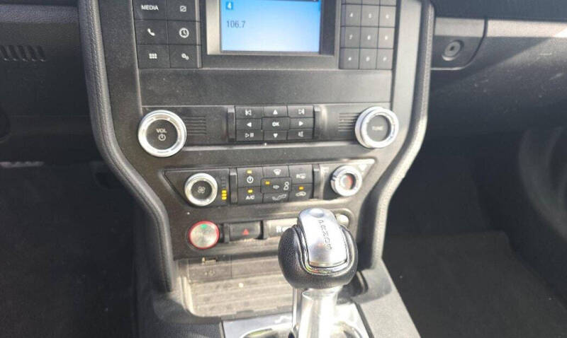 2022 Ford Mustang EcoBoost