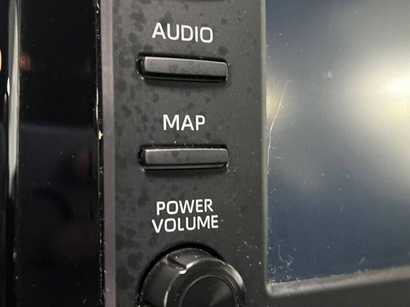 2020 Toyota RAV4 Hybrid LE