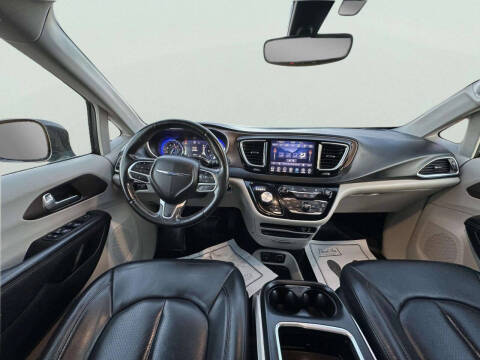2018 Chrysler Pacifica Touring L Plus