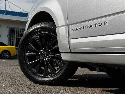 2016 Lincoln Navigator Select
