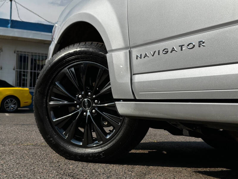 2016 Lincoln Navigator Select
