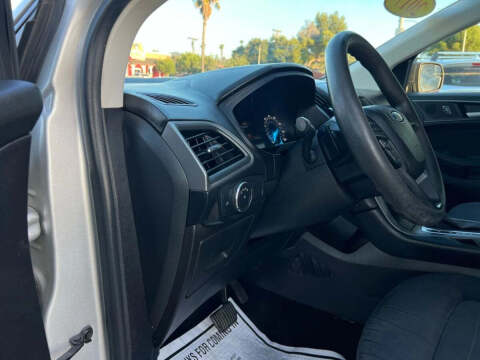 2017 Ford Edge SE