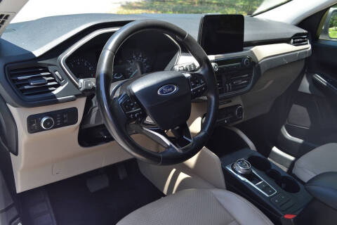 2022 Ford Escape SEL