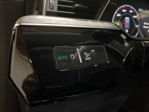 2023 Audi e-tron quattro Premium Plus