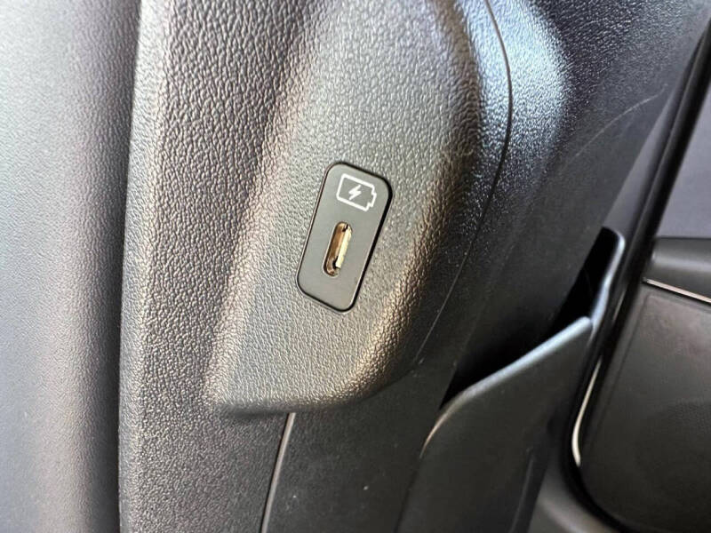 2023 Kia Niro EX