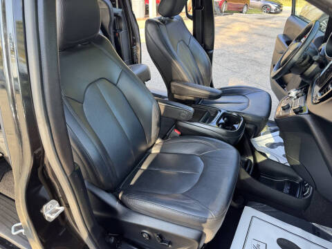 2020 Chrysler Pacifica Touring L 35th Anniversary