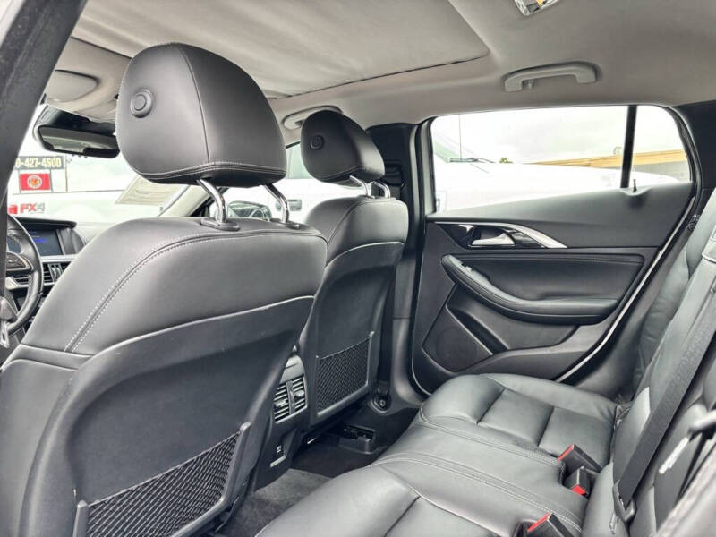 2018 Infiniti QX30 Premium