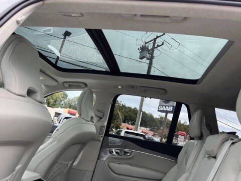 2023 Volvo XC90 Recharge T8 Ultimate Bright Theme 7P