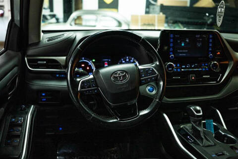 2020 Toyota Highlander Hybrid LE